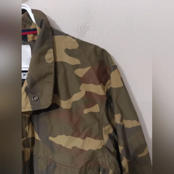 MEN'S Herschel Supply Co. Field Woodland Camo Rain Jacket size MEDIUM - Picture 5 of 12